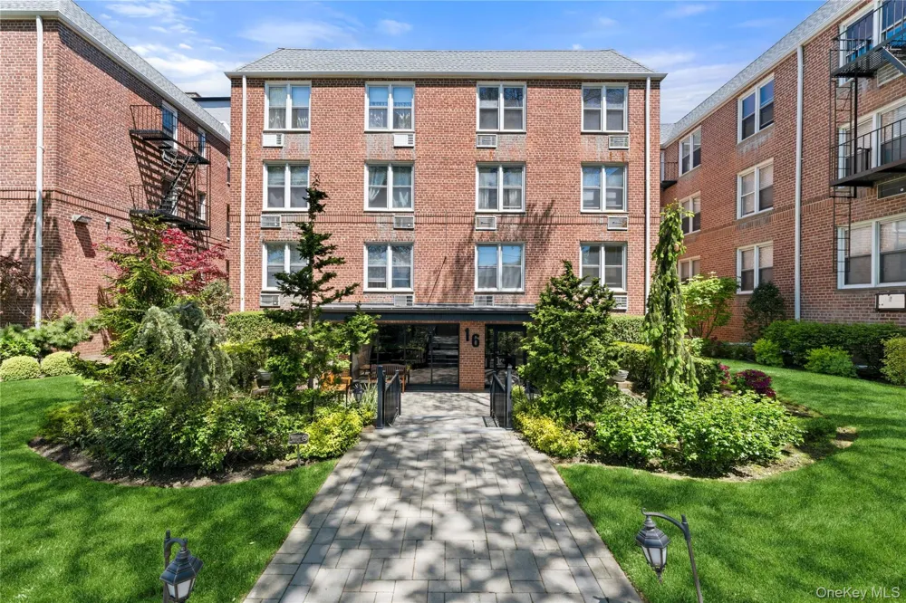 16 Main Street #2K East Rockaway, NY 11518