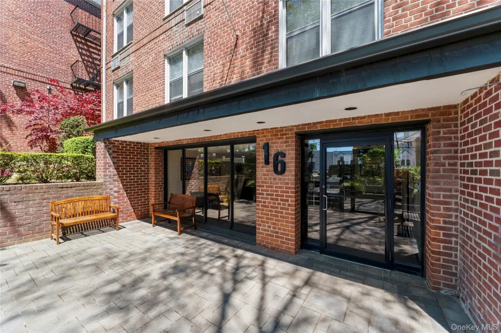 16 Main Street #2K East Rockaway, NY 11518
