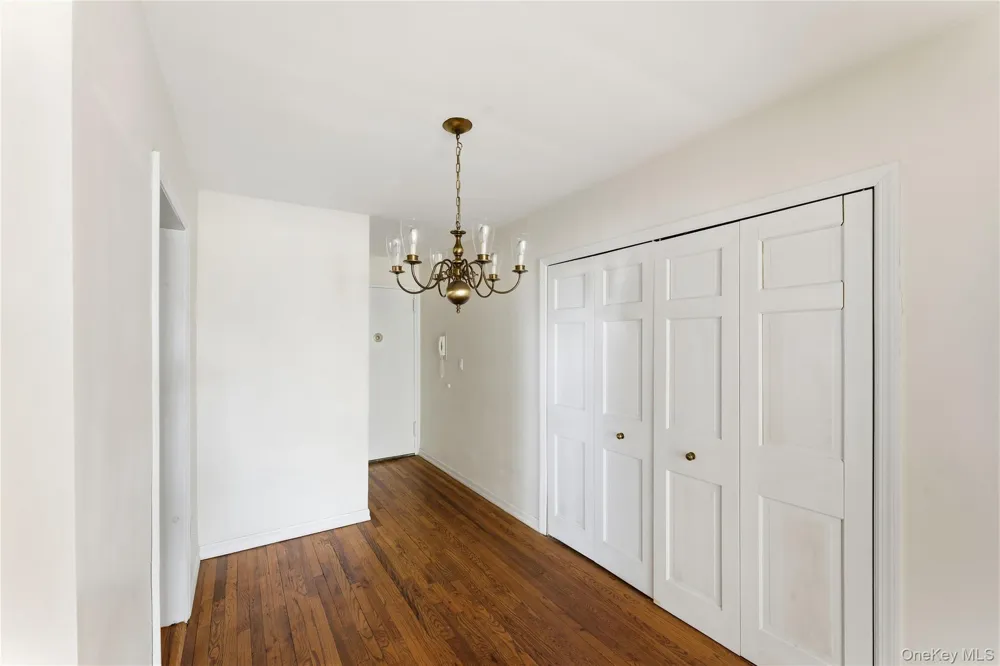 16 Main Street #2K East Rockaway, NY 11518