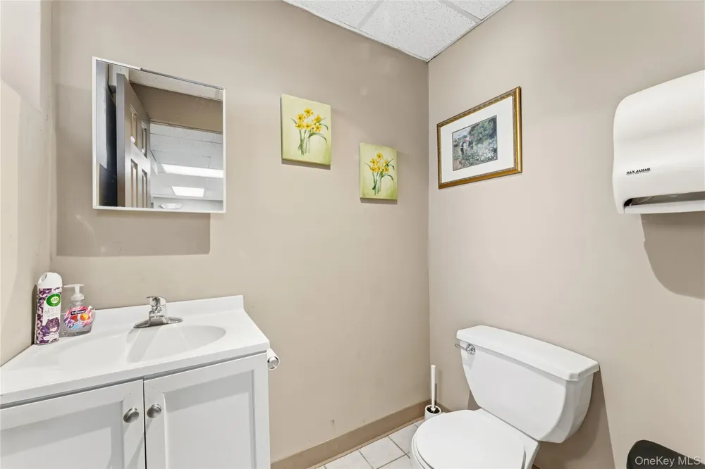 16 Main Street #2K East Rockaway, NY 11518