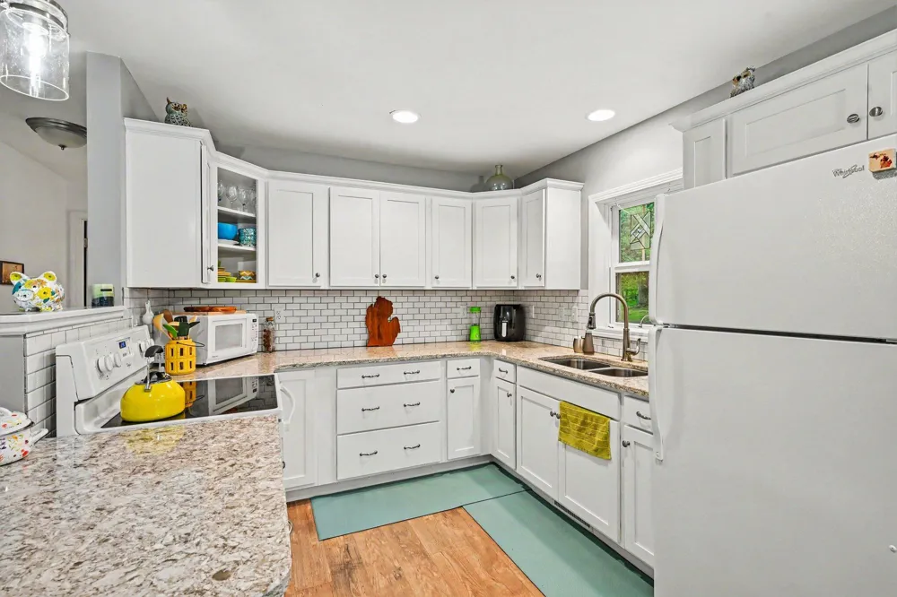 51509 Summit Street Paw Paw Township, MI 49079