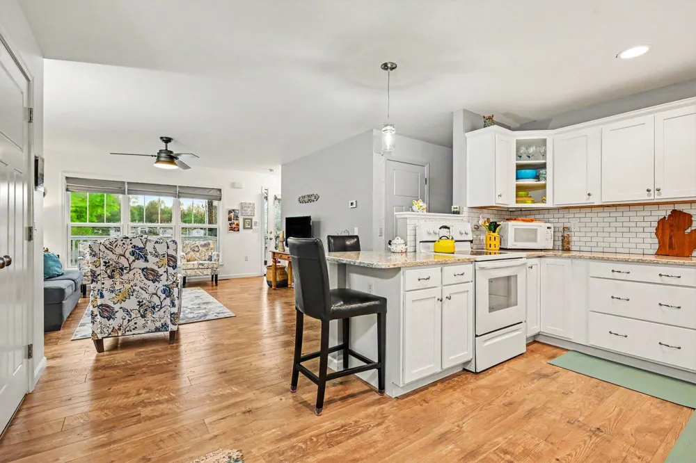 51509 Summit Street Paw Paw Township, MI 49079