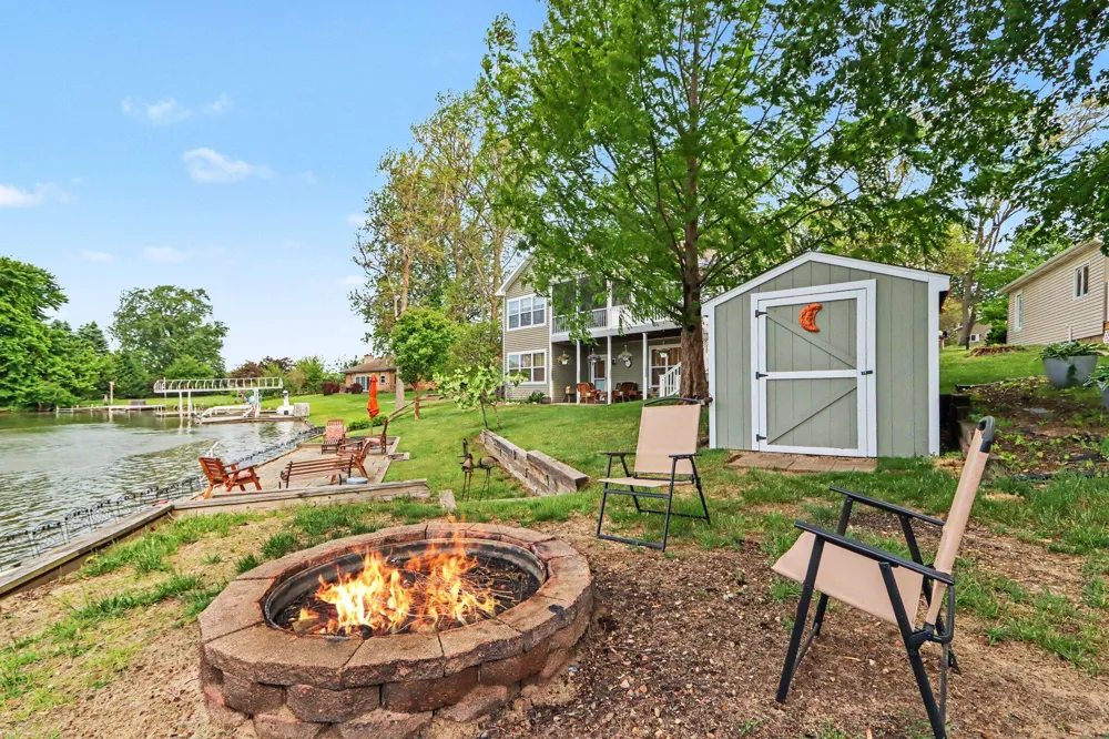 51509 Summit Street Paw Paw Township, MI 49079