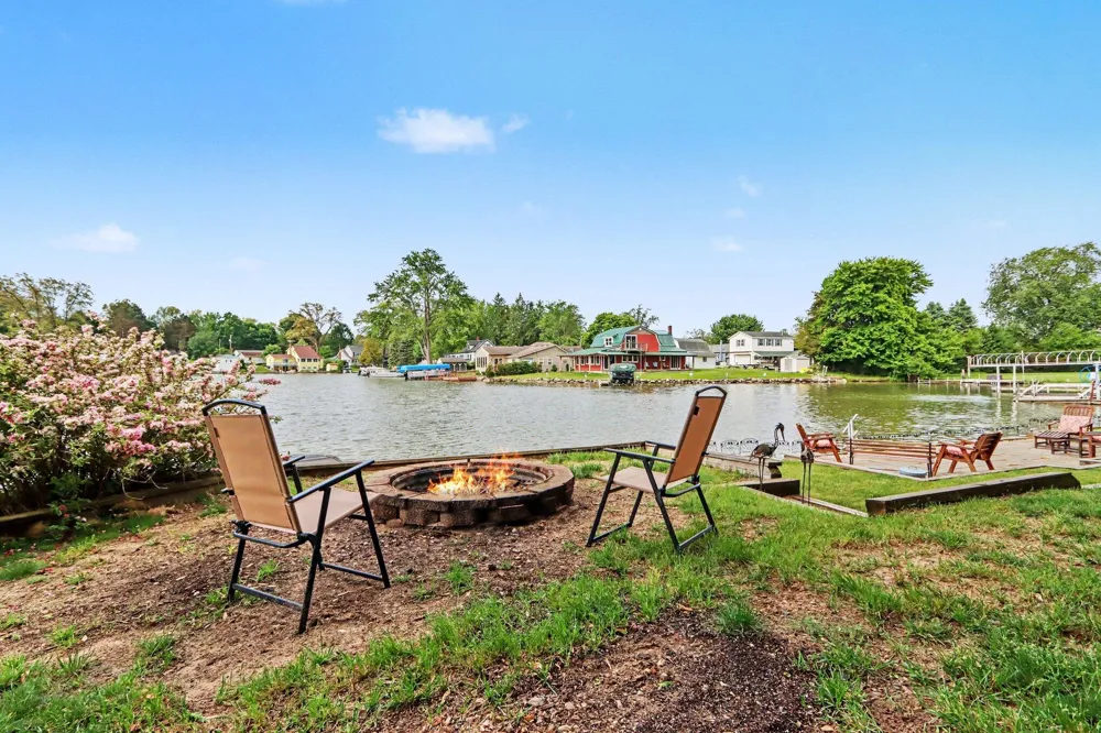 51509 Summit Street Paw Paw Township, MI 49079