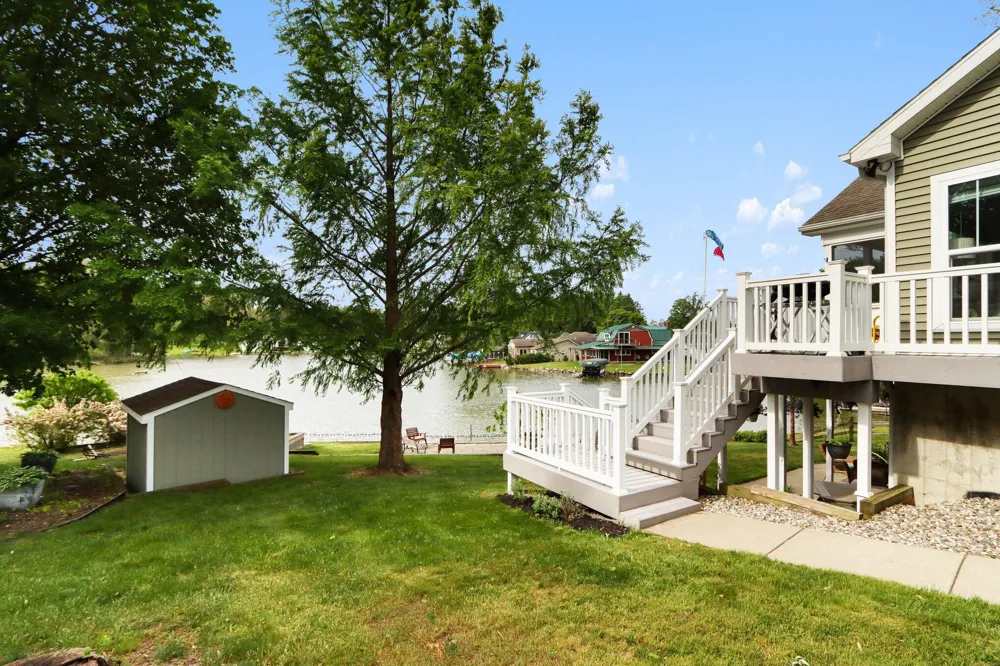 51509 Summit Street Paw Paw Township, MI 49079