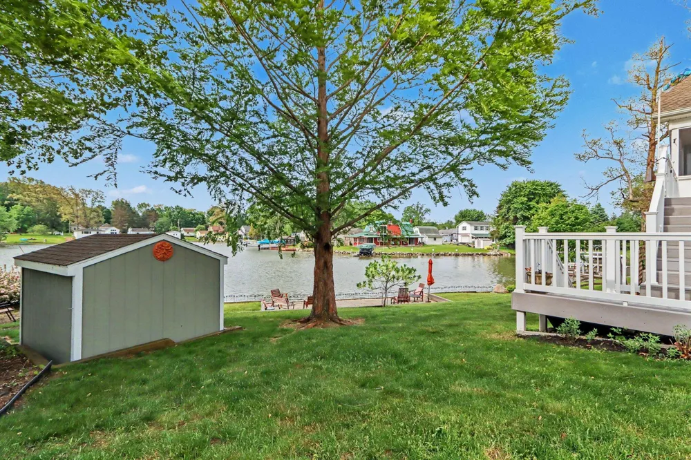 51509 Summit Street Paw Paw Township, MI 49079