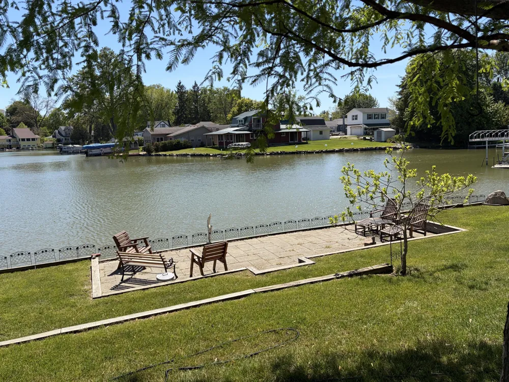 51509 Summit Street Paw Paw Township, MI 49079