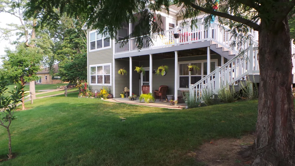 51509 Summit Street Paw Paw Township, MI 49079