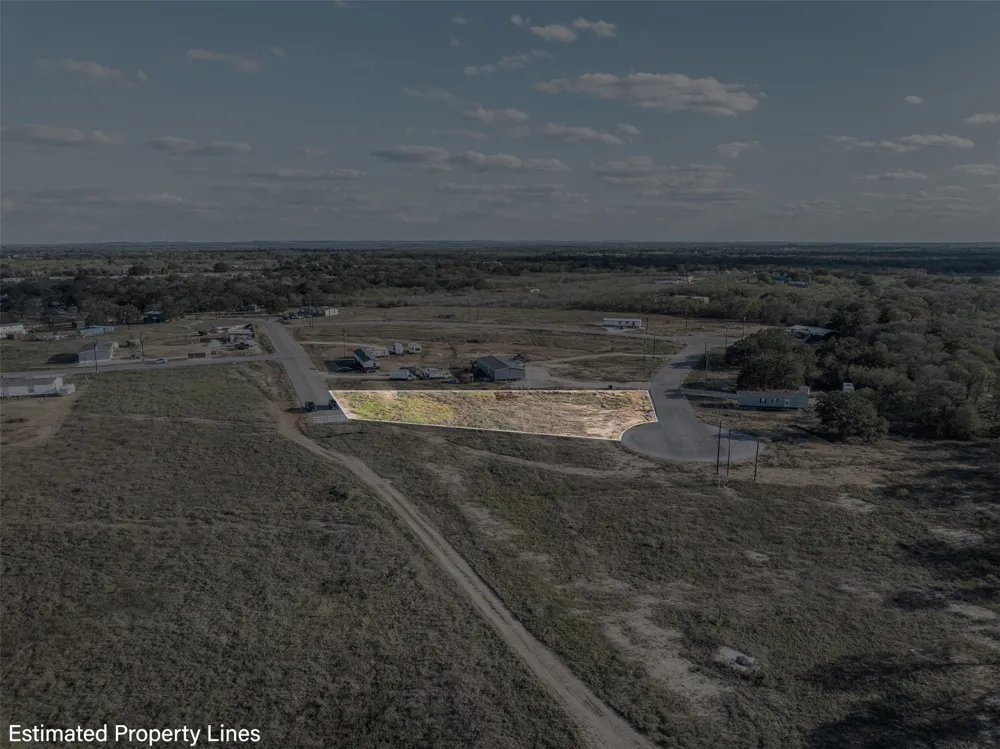156 Grace Lane Dale, TX 78616