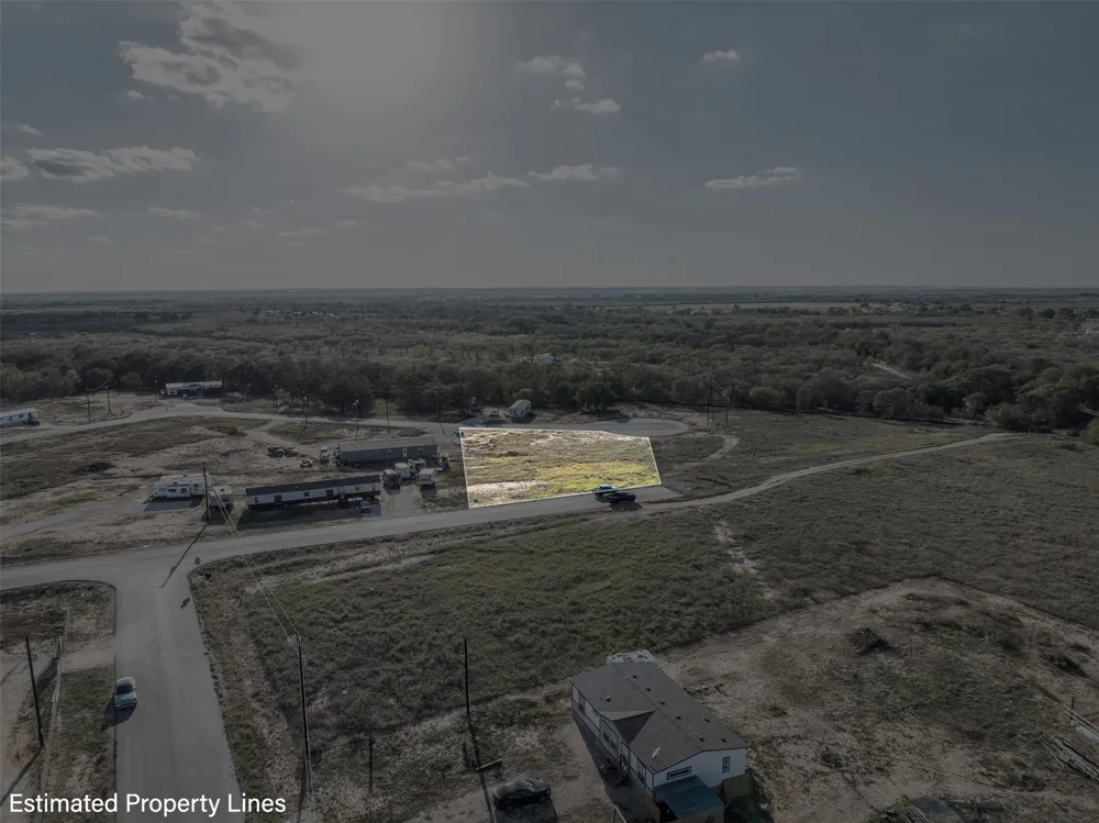 156 Grace Lane Dale, TX 78616