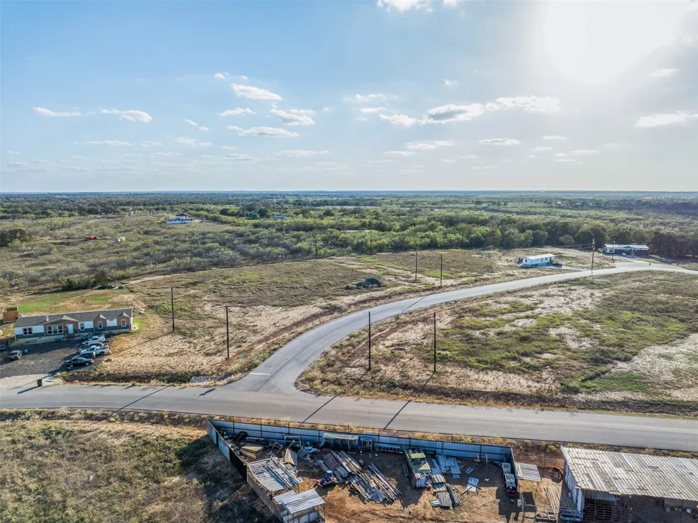 156 Grace Lane Dale, TX 78616
