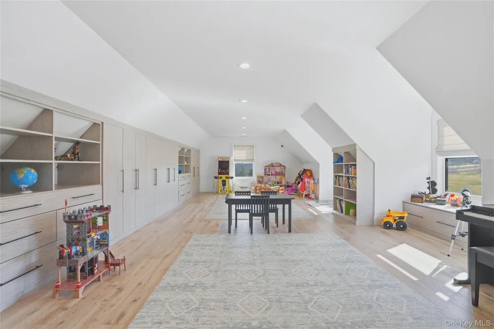 400 Bruyn Turnpike Wallkill, NY 12589