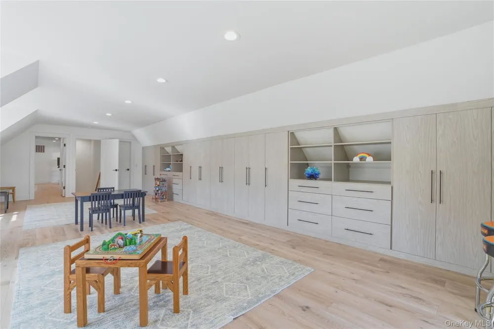 400 Bruyn Turnpike Wallkill, NY 12589