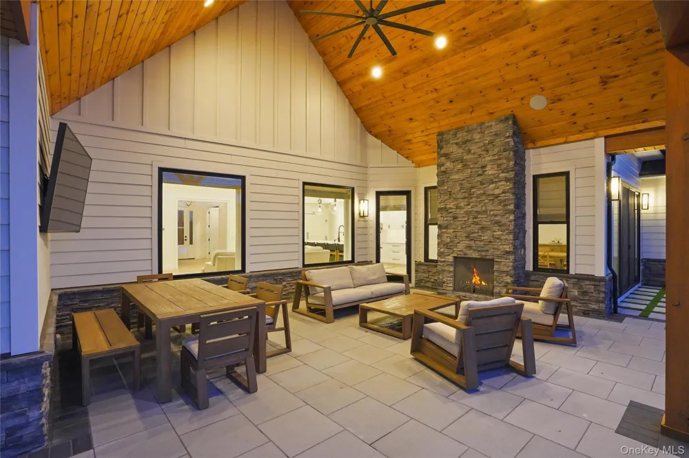 400 Bruyn Turnpike Wallkill, NY 12589
