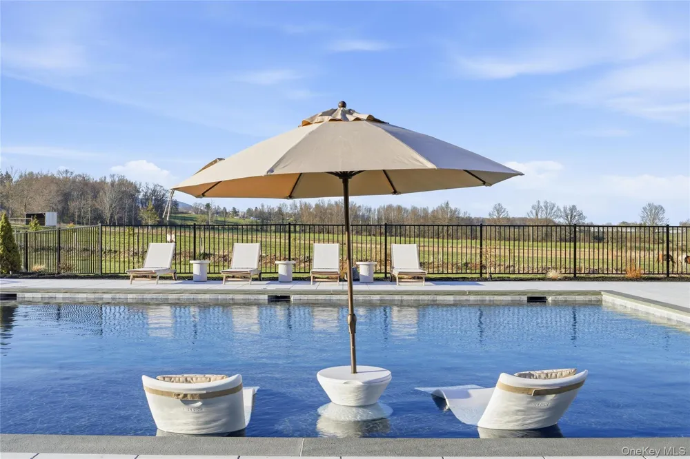 400 Bruyn Turnpike Wallkill, NY 12589