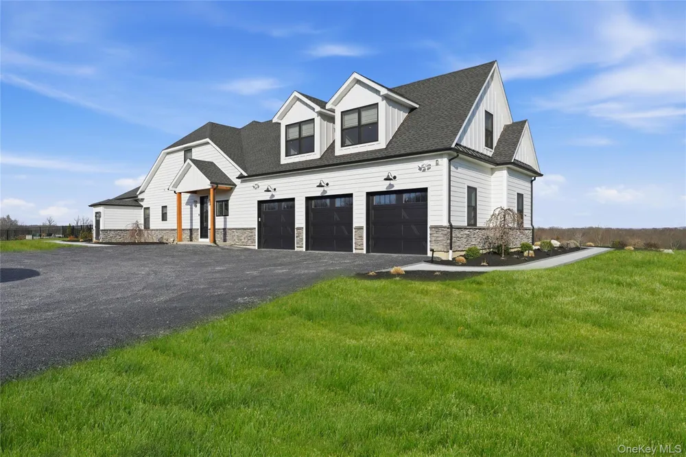 400 Bruyn Turnpike Wallkill, NY 12589