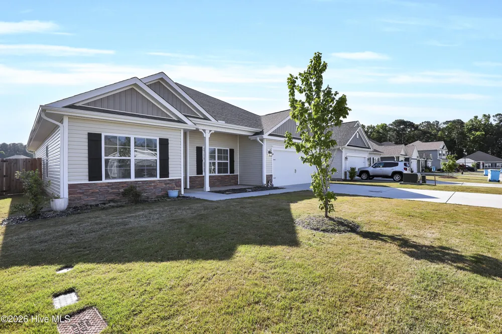 805 Washington Square Richlands, NC 28574