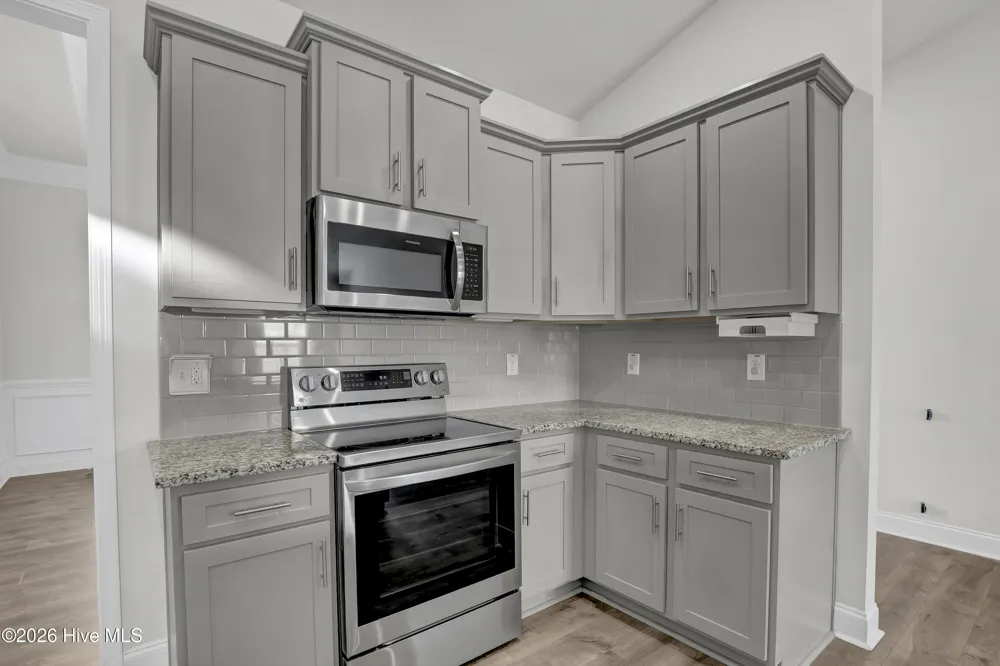 805 Washington Square Richlands, NC 28574