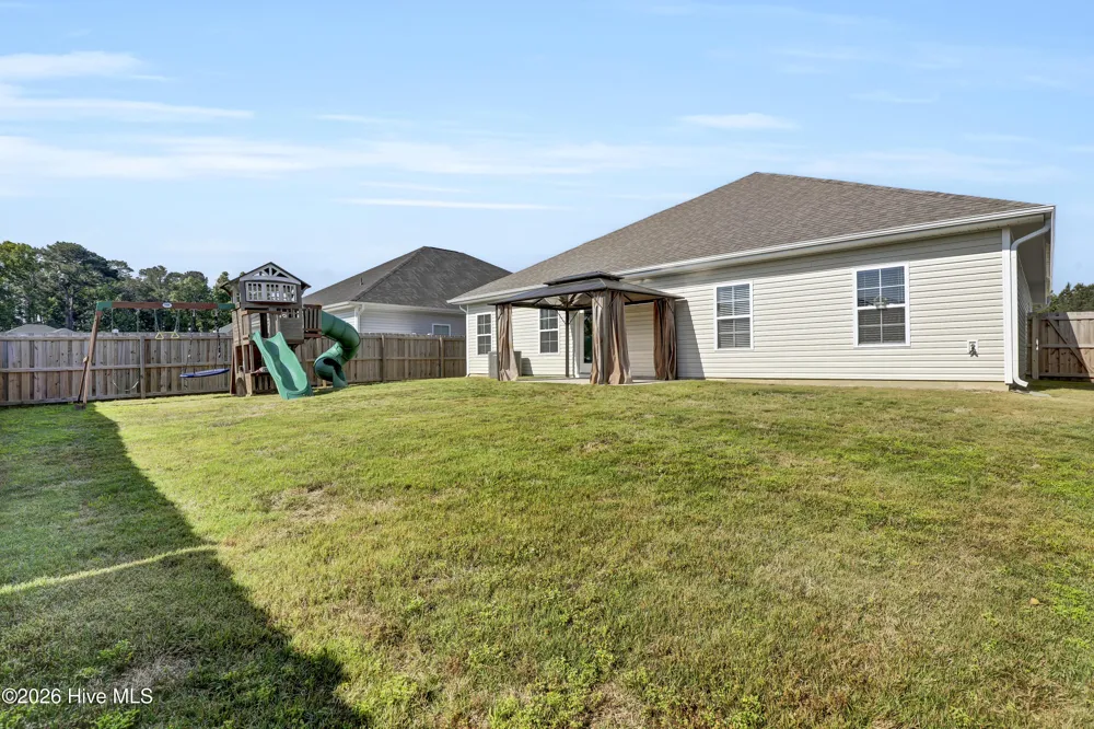 805 Washington Square Richlands, NC 28574