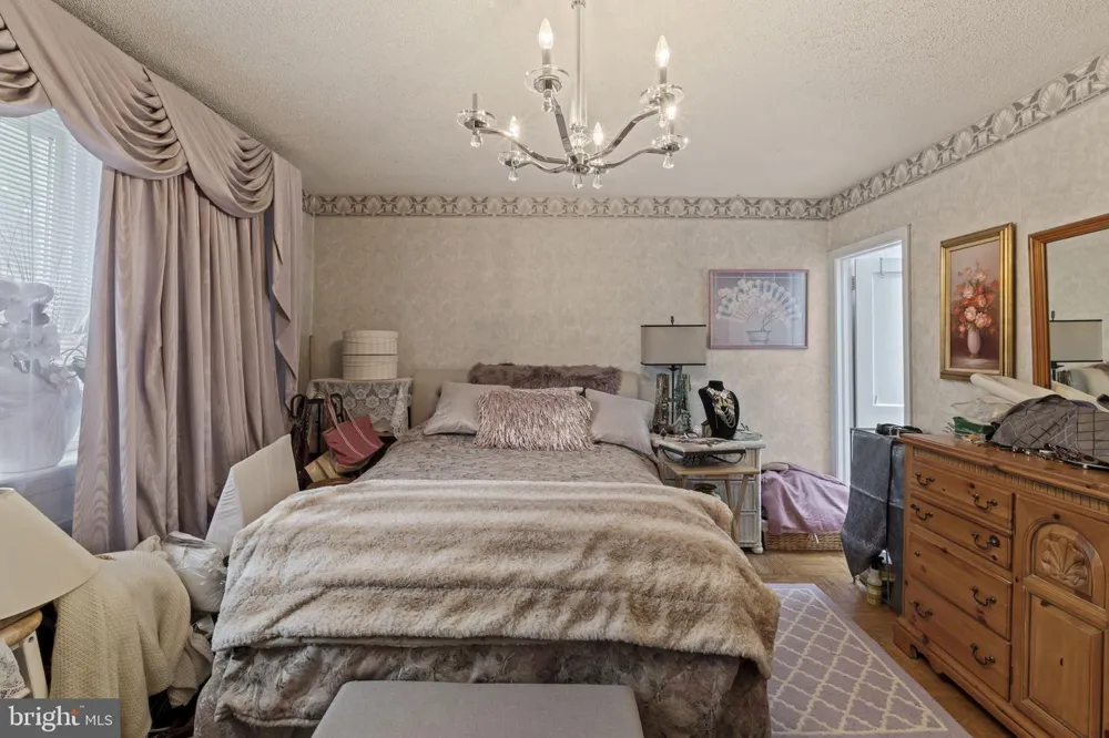 6023 13TH STREET Philadelphia, PA 19141