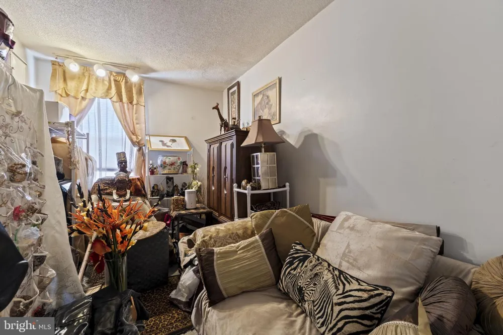 6023 13TH STREET Philadelphia, PA 19141