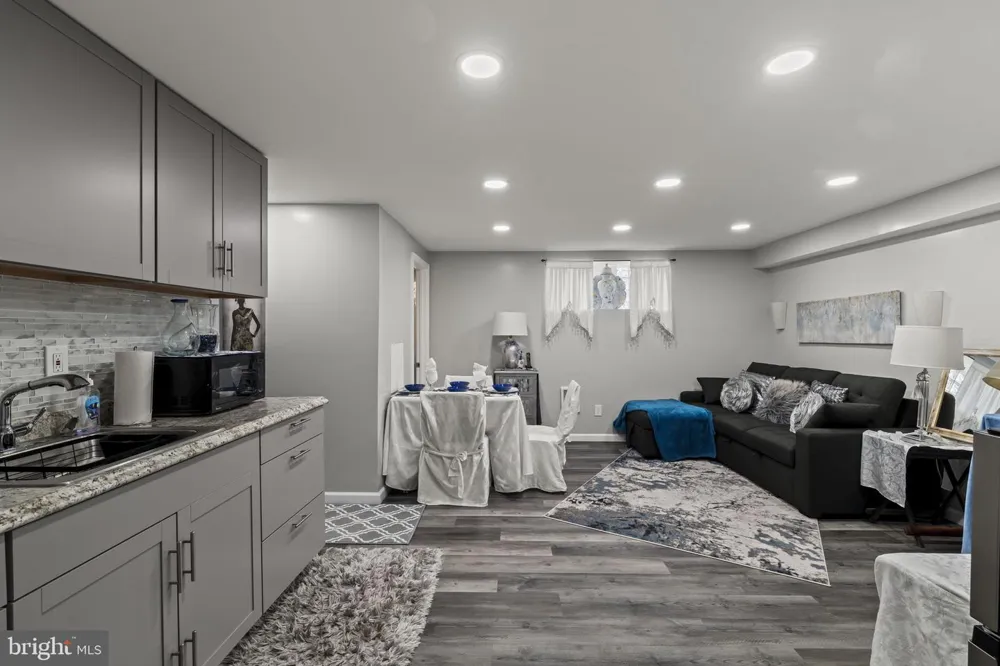6023 13TH STREET Philadelphia, PA 19141