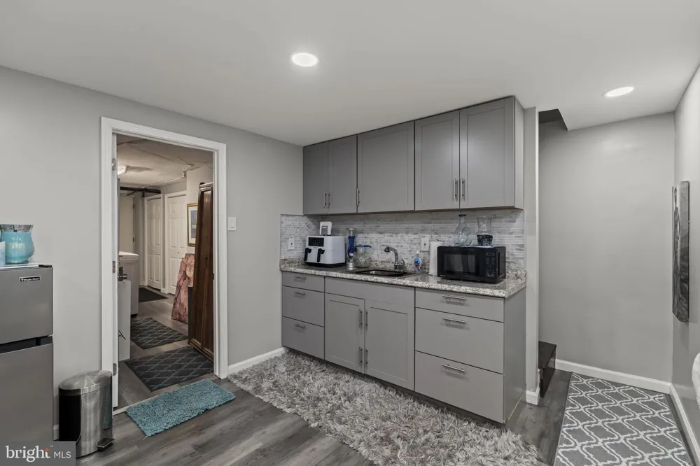6023 13TH STREET Philadelphia, PA 19141