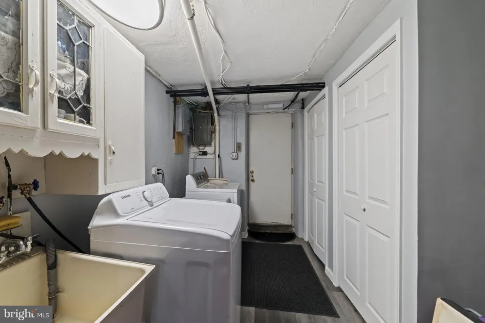 6023 13TH STREET Philadelphia, PA 19141