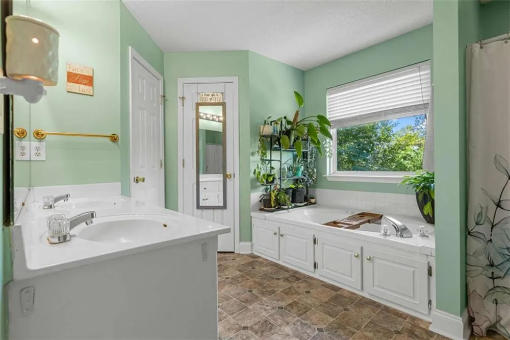 45 The Trail SE Lindale, GA 30147