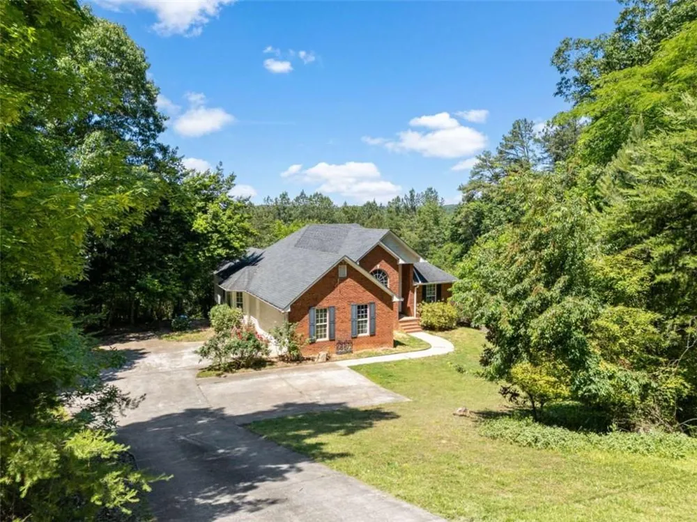 45 The Trail SE Lindale, GA 30147