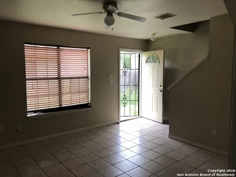 7543 WINDSOR OAKS