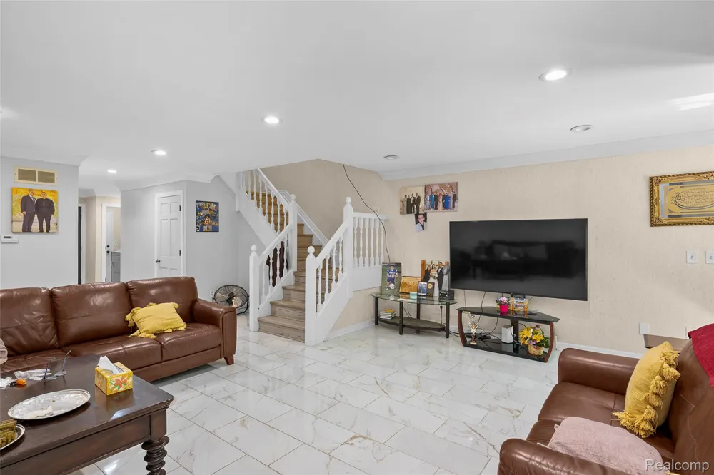13 Timberlane Court Dearborn City, MI 48126