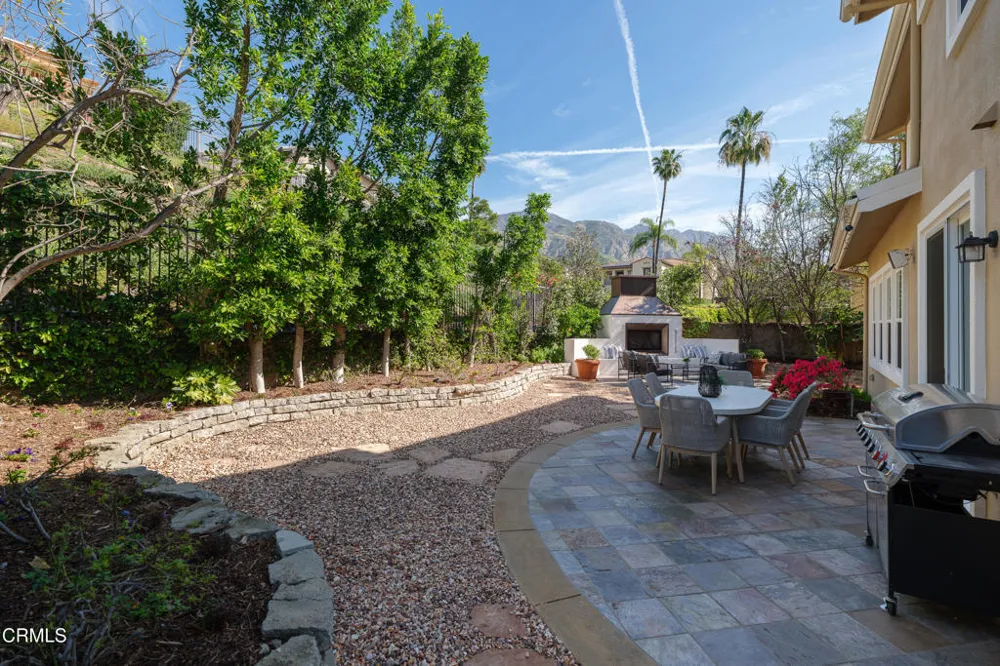 609 Hartwell Court Altadena, CA 91001