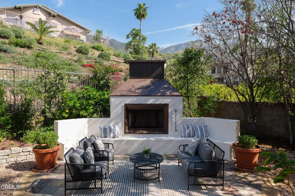 609 Hartwell Court Altadena, CA 91001