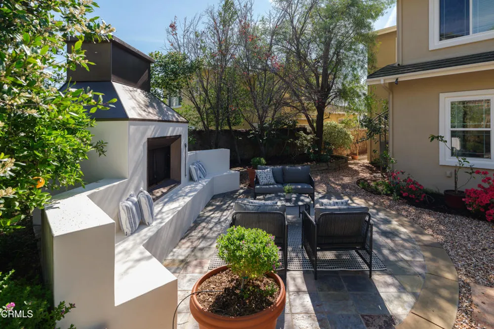 609 Hartwell Court Altadena, CA 91001