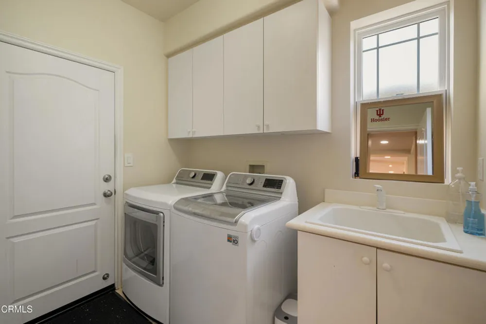 609 Hartwell Court Altadena, CA 91001