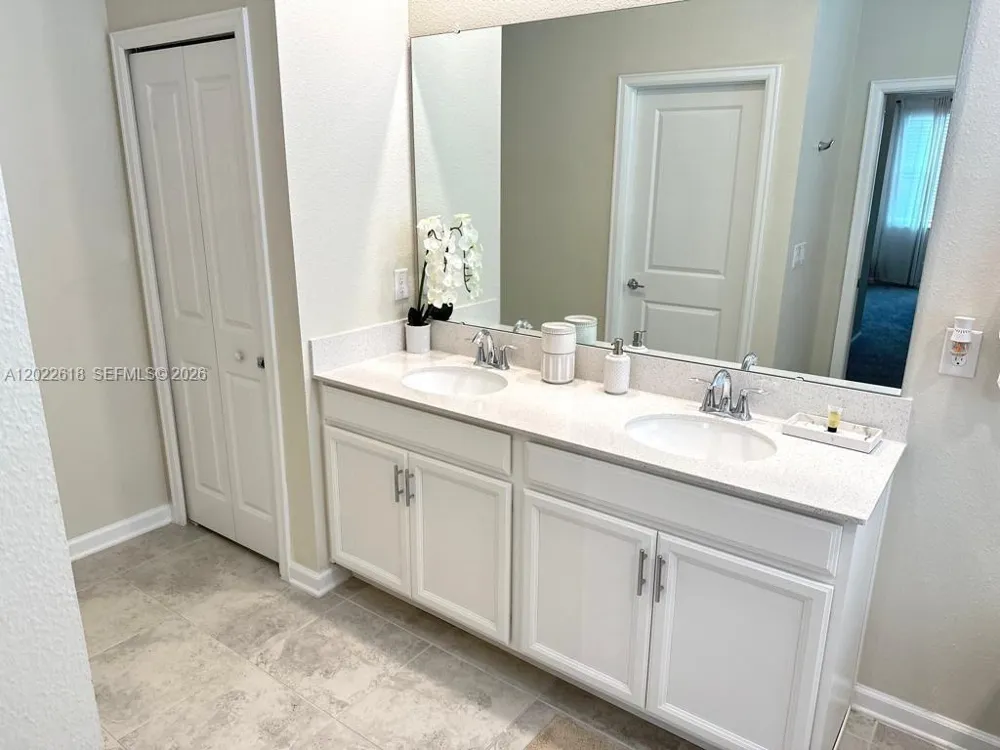 1171 CHALLENGE DR #1171 Davenport, FL 33896