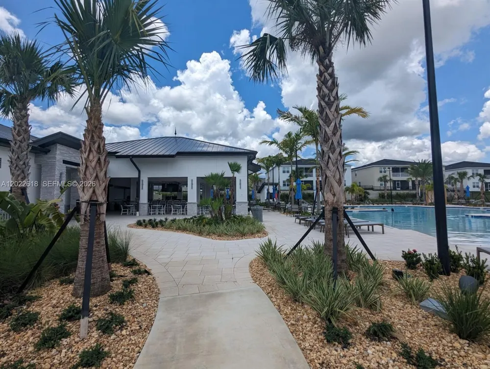 1171 CHALLENGE DR #1171 Davenport, FL 33896