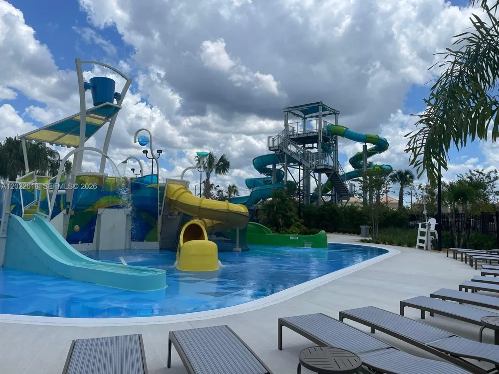 1171 CHALLENGE DR #1171 Davenport, FL 33896