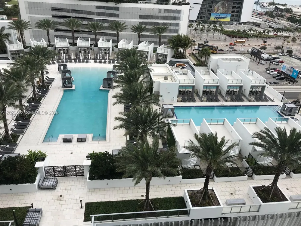 851 NE 1st Ave #207 Miami, FL 33132