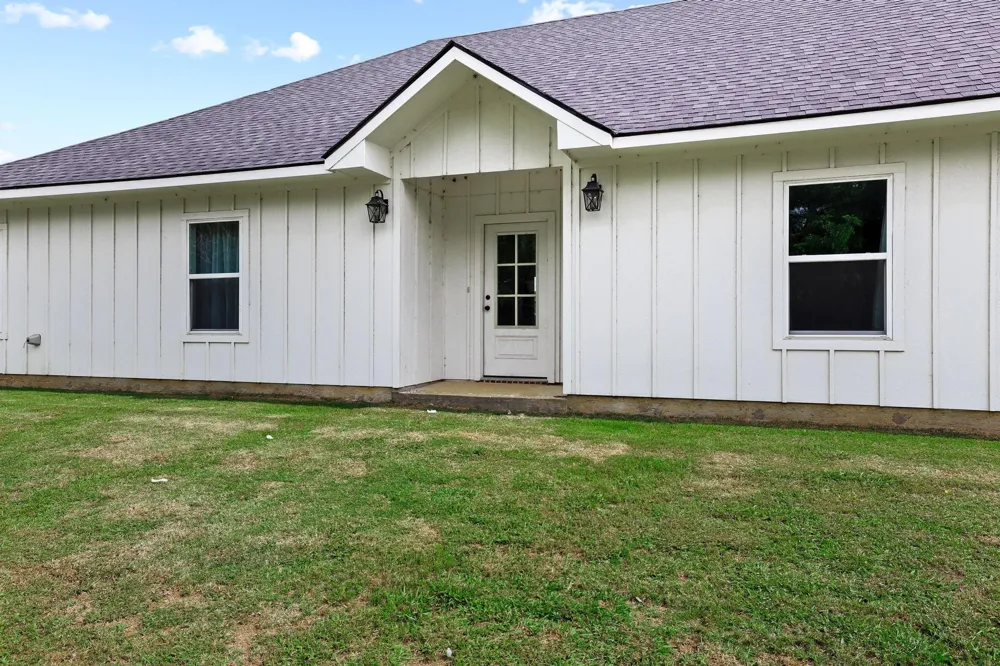 1350 County RD 4040 Road Ector, TX 75439