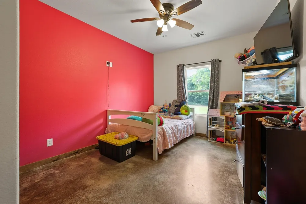 1350 County RD 4040 Road Ector, TX 75439