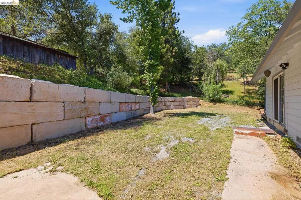 19387 Mira Monte Road Tuolumne, CA 95379