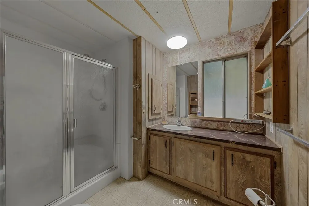 4246 2nd Avenue Lakeport, CA 95453