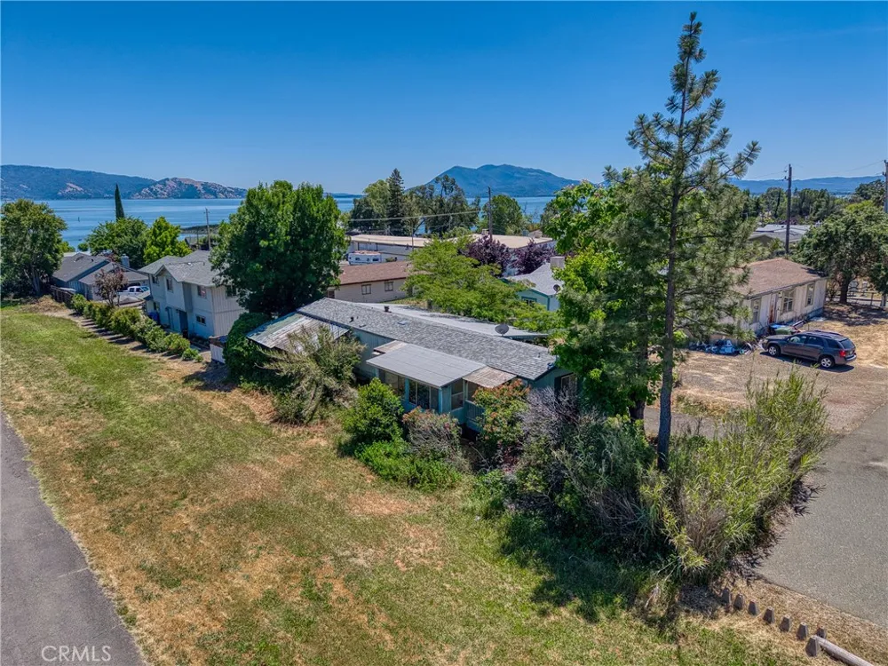 4246 2nd Avenue Lakeport, CA 95453
