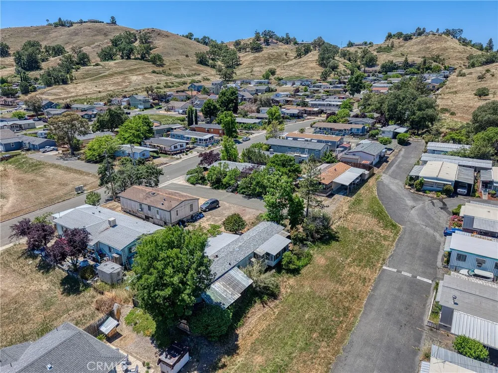 4246 2nd Avenue Lakeport, CA 95453