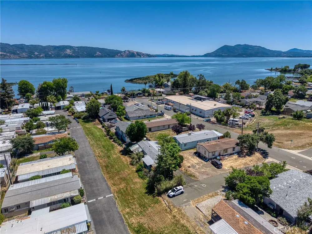 4246 2nd Avenue Lakeport, CA 95453