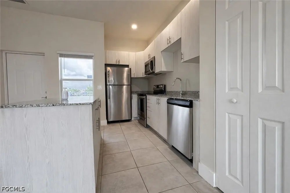 SW 8th Place #105 Cape Coral, FL 33914