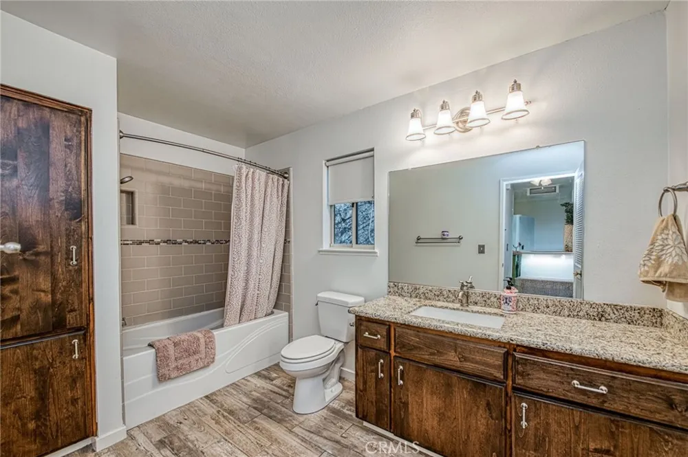 28760 Long Hollow Court S Coarsegold, CA 93614