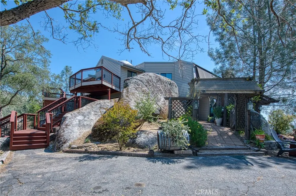 28760 Long Hollow Court S Coarsegold, CA 93614